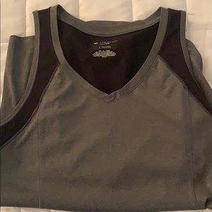 Women’s workout top